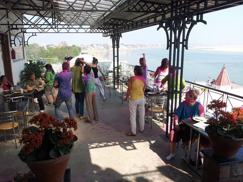 ורנאסי Rahul Guest House מראה חיצוני תמונה